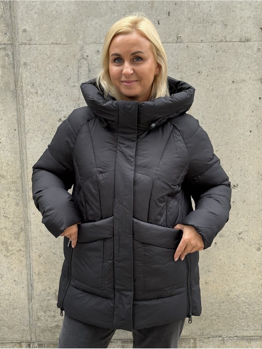 Striukė (juoda) 607